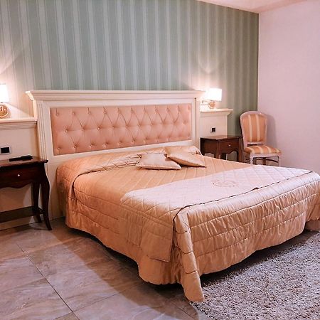 Regina Di Saba - Hotel Villa Per Ricevimenti Grottaminarda Exterior foto