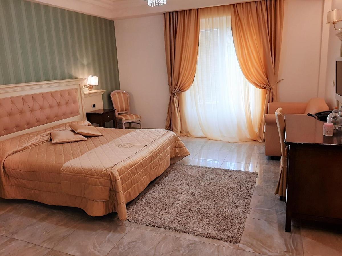 Regina Di Saba - Hotel Villa Per Ricevimenti Grottaminarda Exterior foto